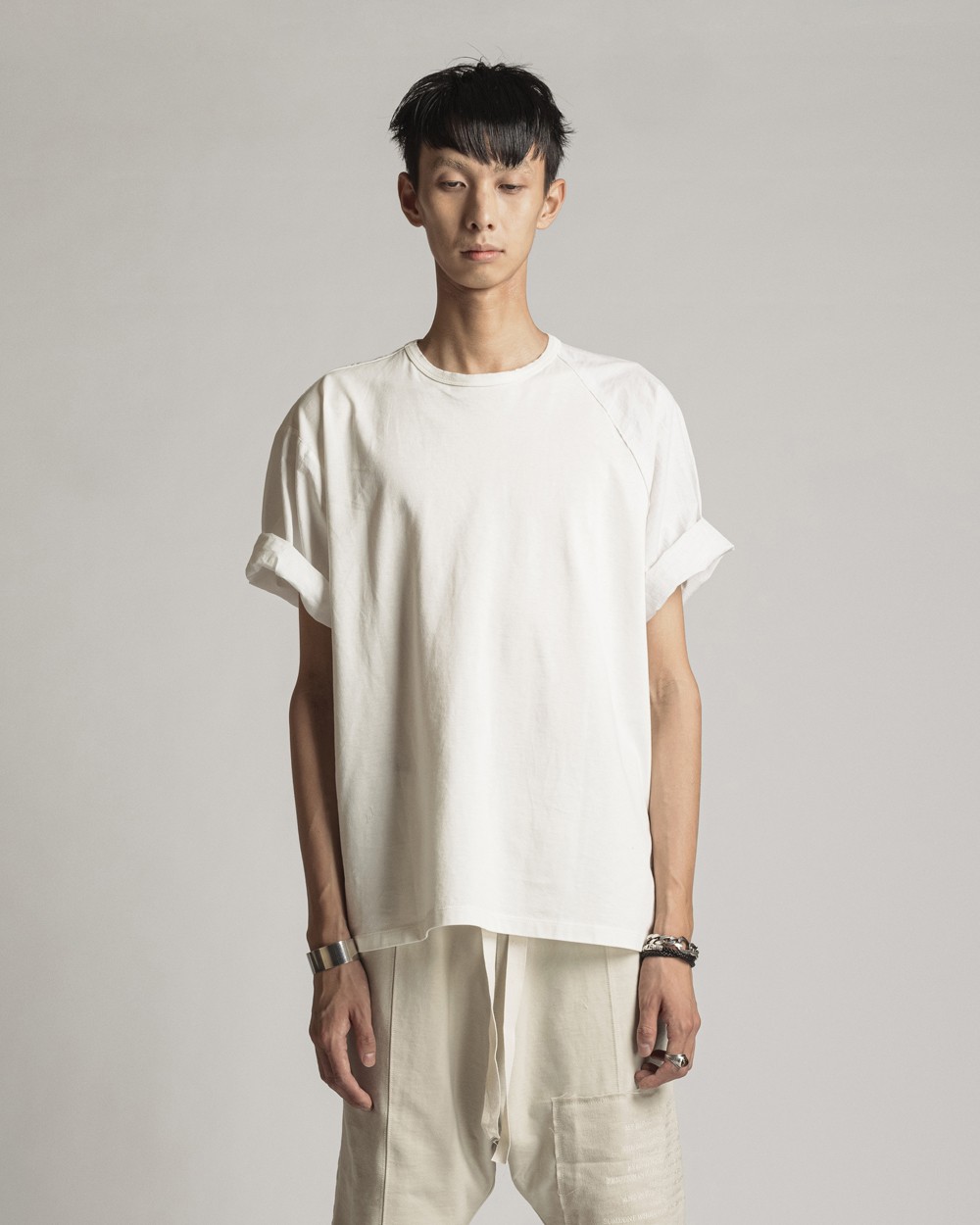  22SS DUE-Ⅳ-050-TEE-WHT Combination Sleeves T-Shirts